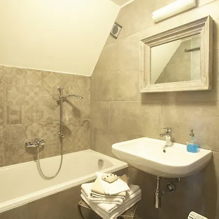 Kostnicky Dum 3* Tabor