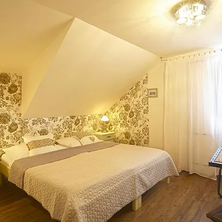 Kostnicky Dum Guest house