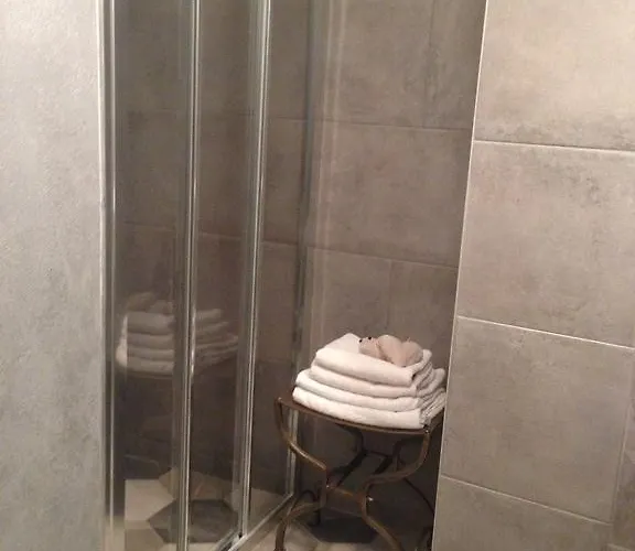 Konukevi Kostnicky Dum 3*